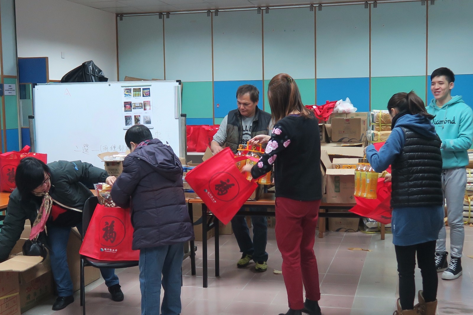 Aq04Bv3LHK7doQvTSy YLkgo4 BmbBtPevwf7rOUD6Hh